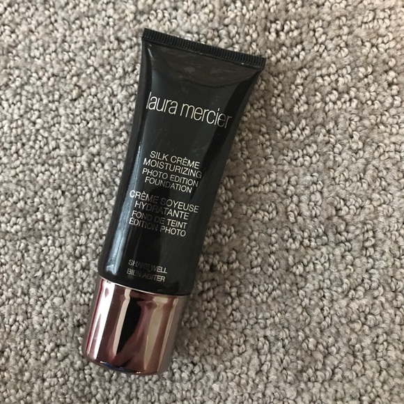 laura mercier silk creme moisturizing foundation